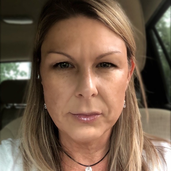 Meet your Posher, Amanda - Picture 4 of 4